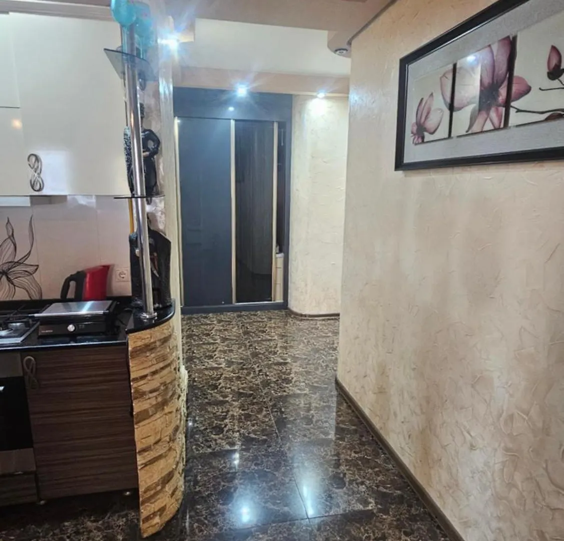 Nukri-2017 Apartment Batumi 0*,